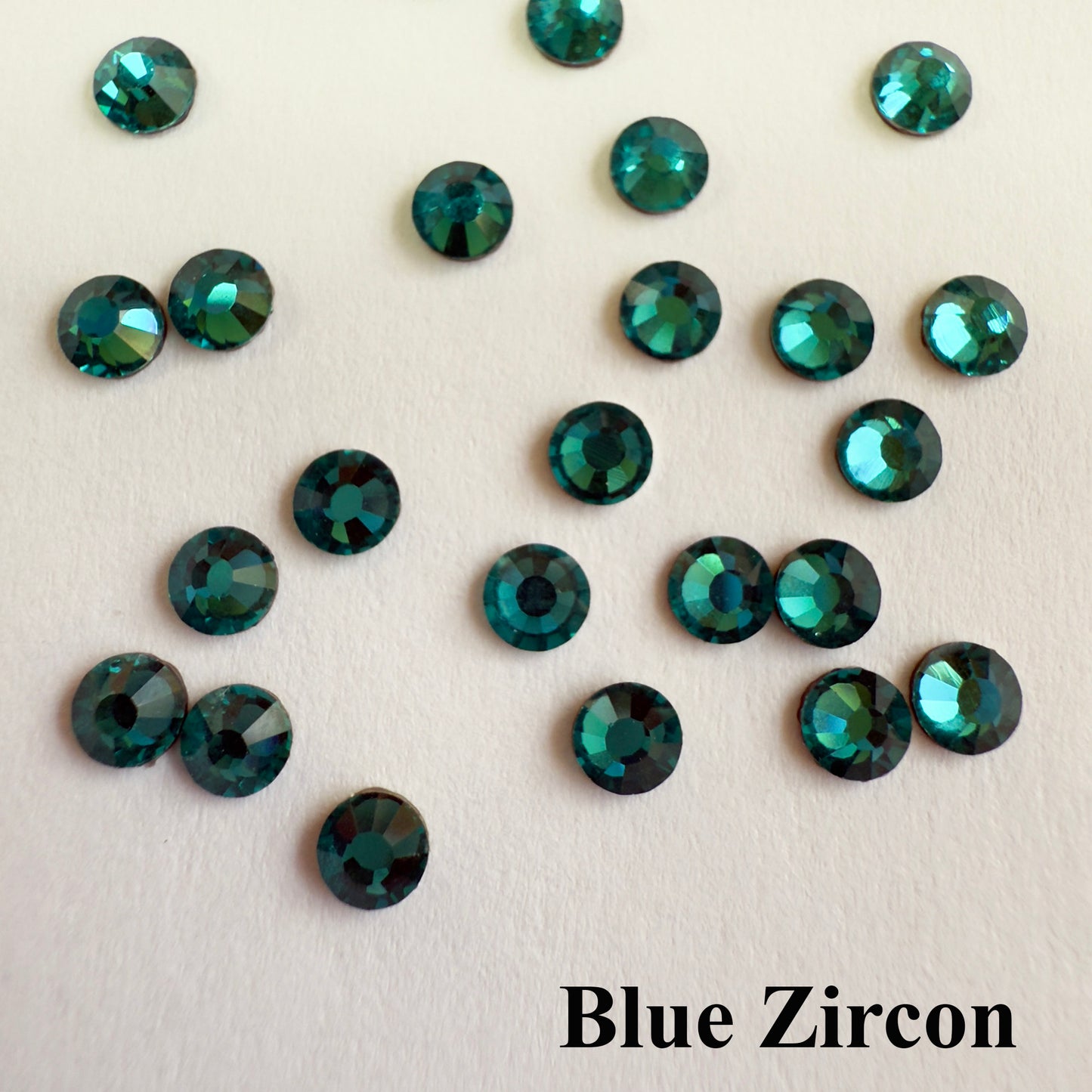 Set your own Preciosa Rose Montees 12ss (3-3.2mm) - 25 settings + 25 flat back crystals