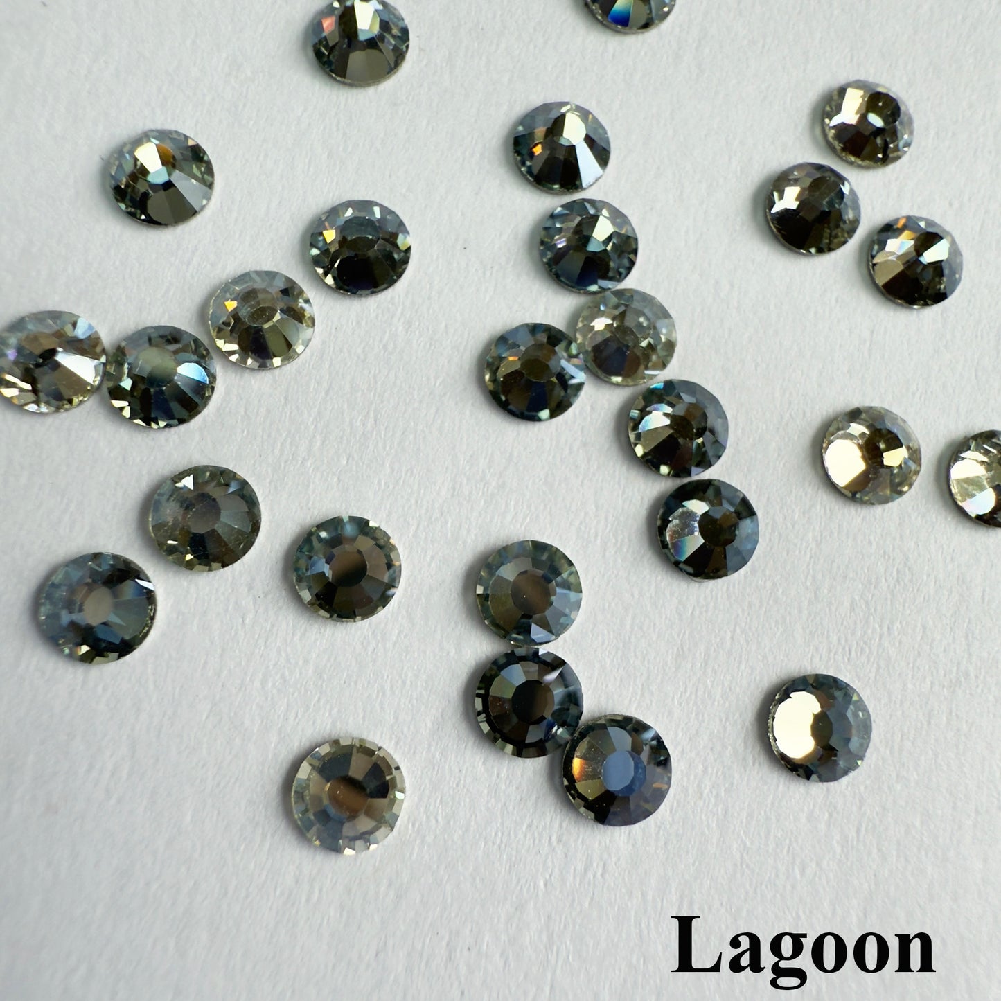 Set your own Preciosa Rose Montees 12ss (3-3.2mm) - 25 settings + 25 flat back crystals