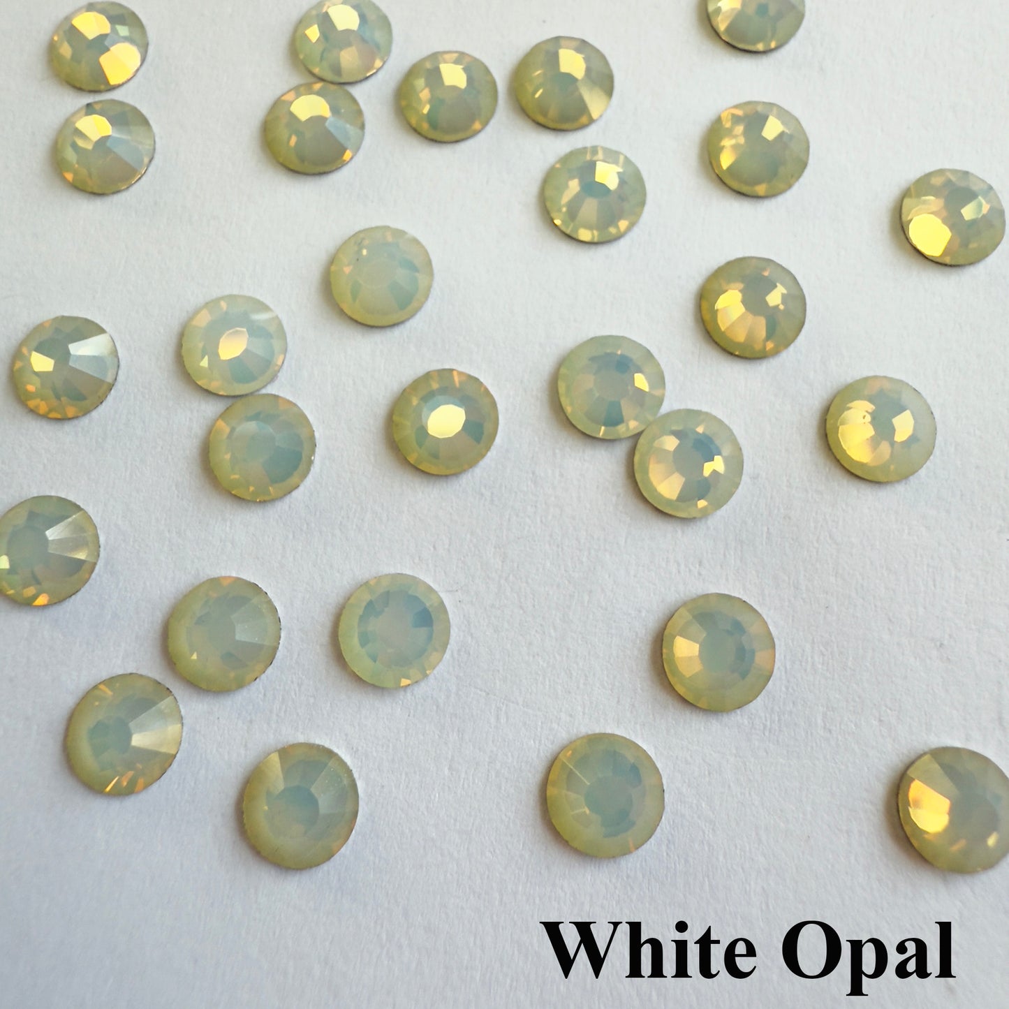 Set your own Preciosa Rose Montees 20ss (4.6-4.8mm) - Pkg of 25 settings & 25 flat back stones