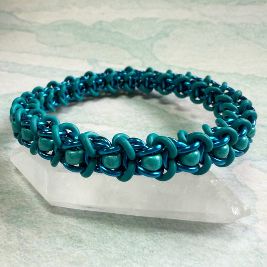 Coyote Beaded Stretch Bracelet Kit with Video Class- Teal & Blue Wave