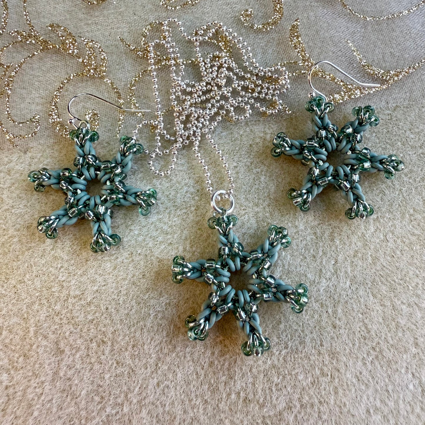 Reversible Beaded Star Kit with Video Class - Dusky Sage, Sea Foam & Lichen