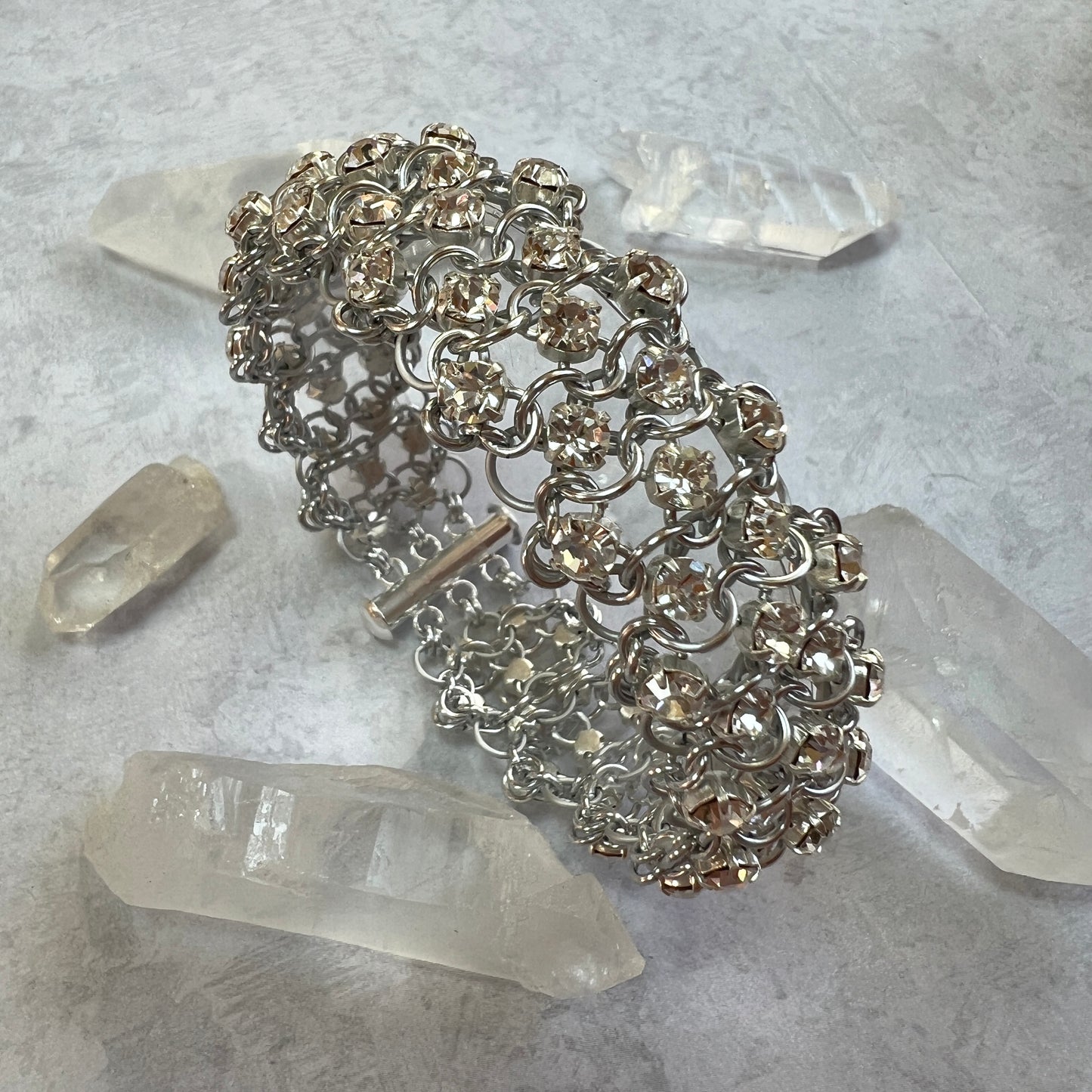 Rhinestones in Gridlock Bracelet PDF Tutorial with Active Links & Video Class - NO PHYSICAL ITEMS