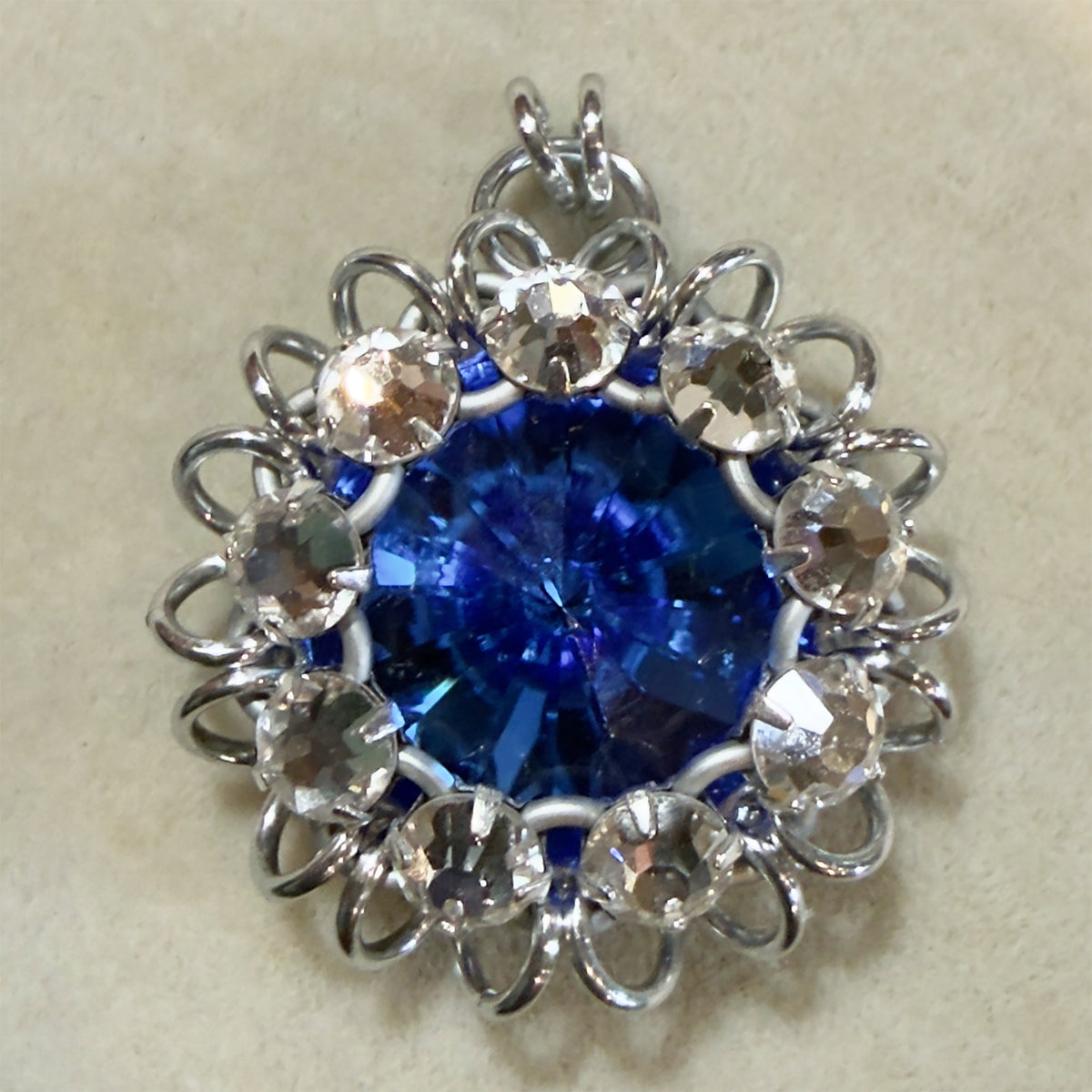 Rose and Rivoli Pendant Mini Kit with Video Class - Frost, Silver, Sapphire & Crystal (September)