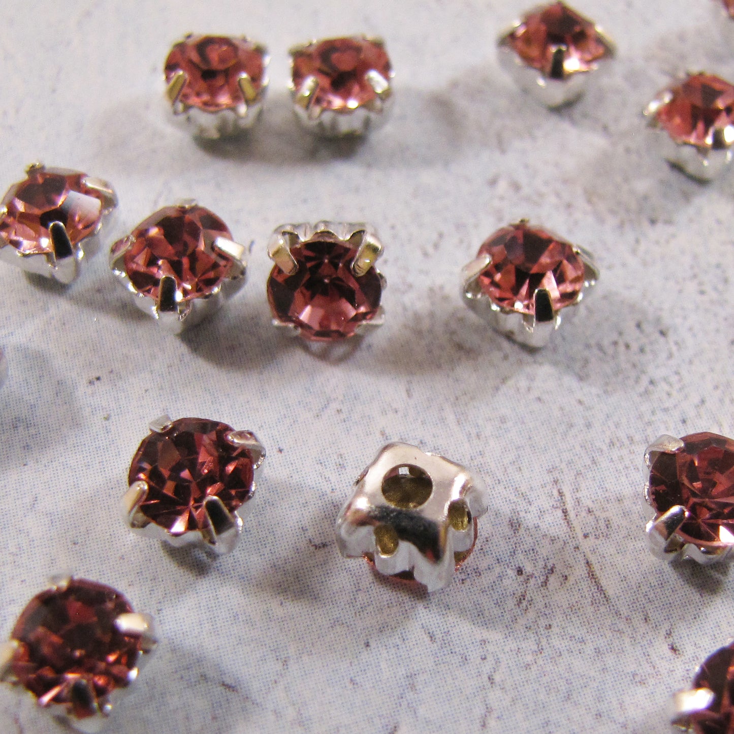 Glass Chaton Montees SS22 (4.9-5.1mm) - choose color & quantity