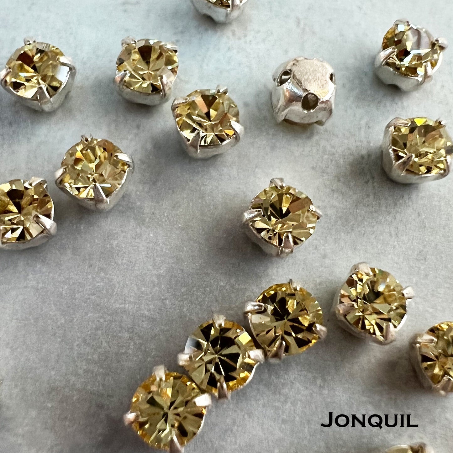 Preciosa Chaton Montees 16ss (3.8-4mm) - choose color & quantity