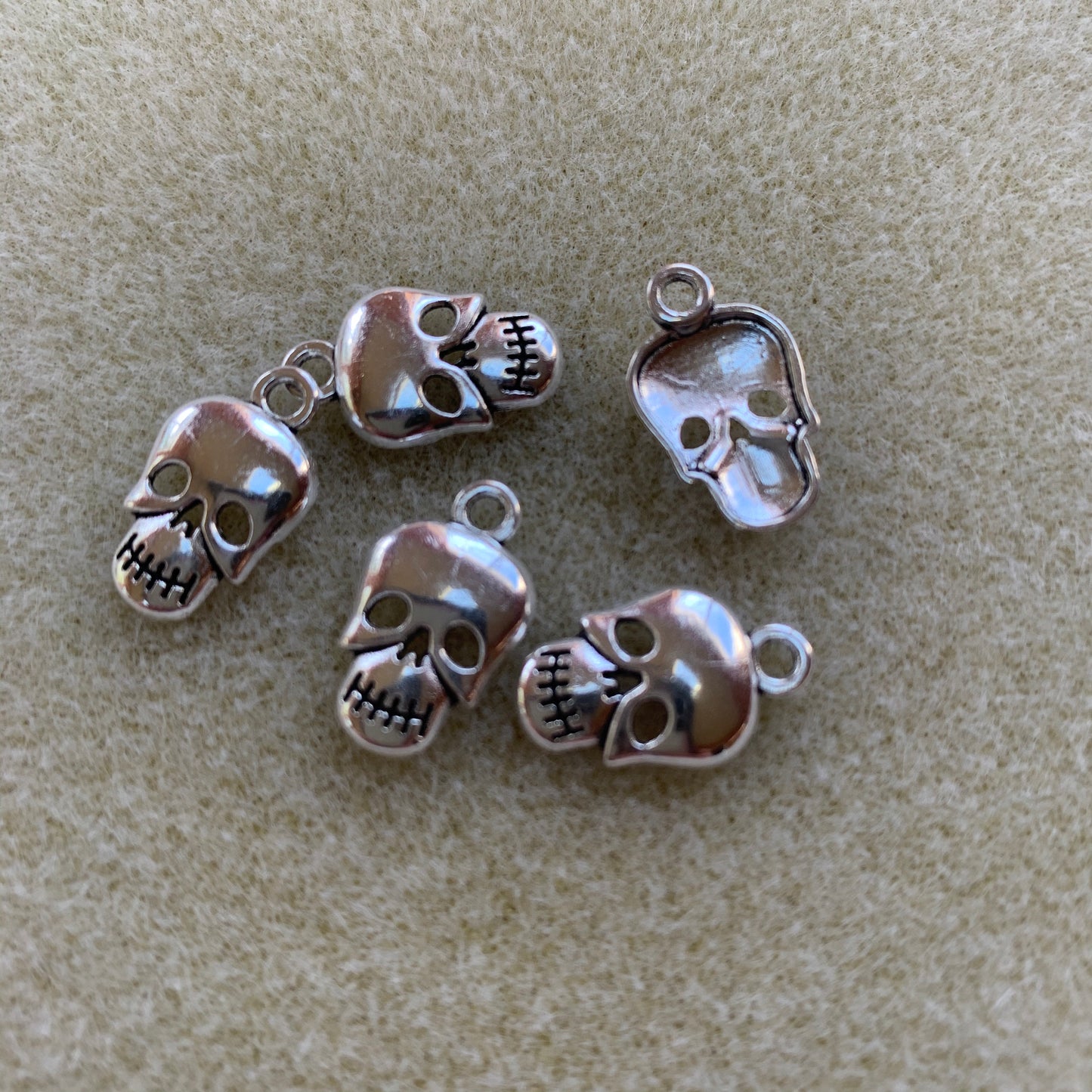 Metal Components - Skulls & Skeletons