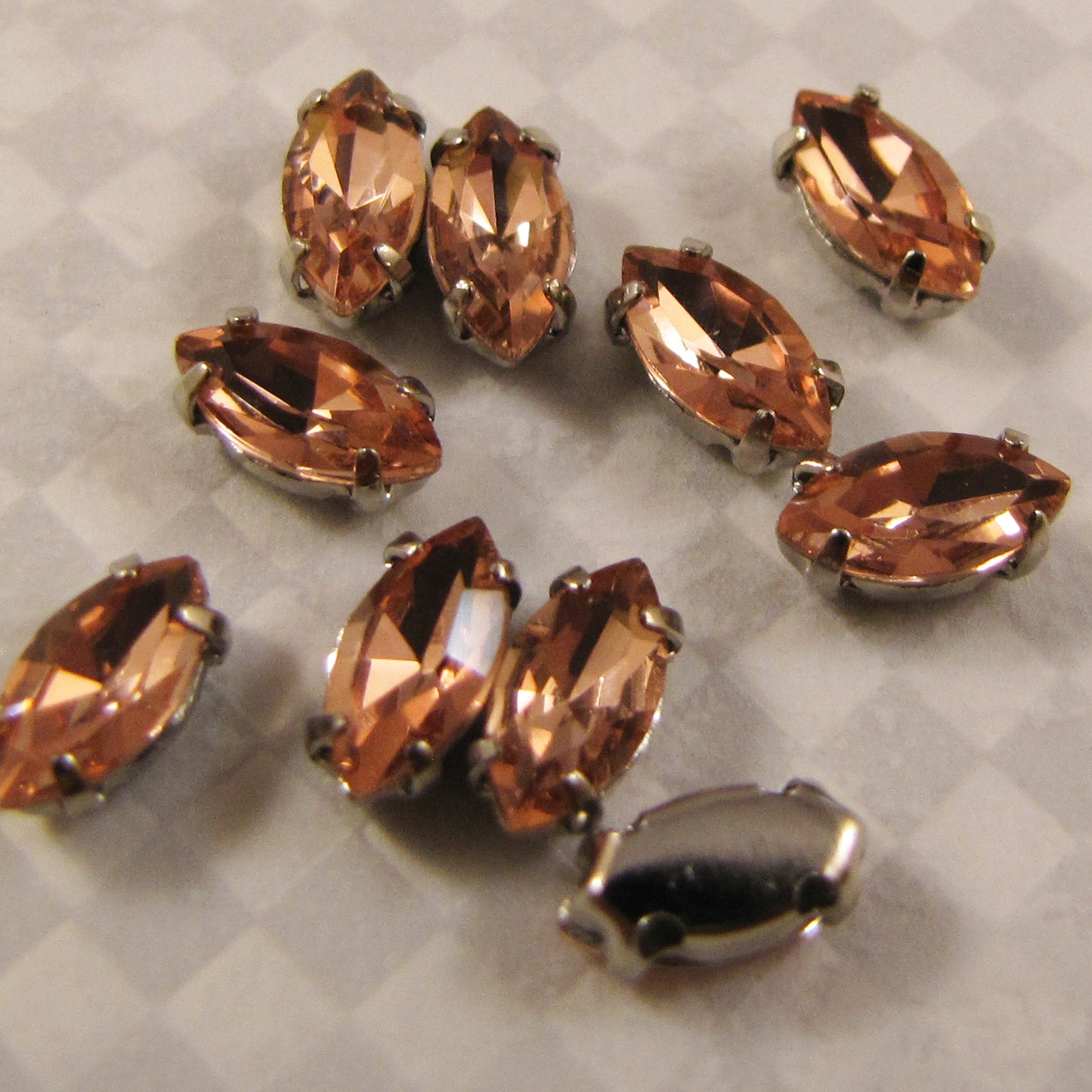 Navette Sew On Glass 8mmx4mm