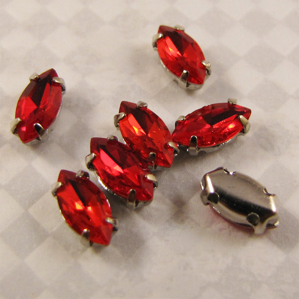Navette Sew On Glass 8mmx4mm