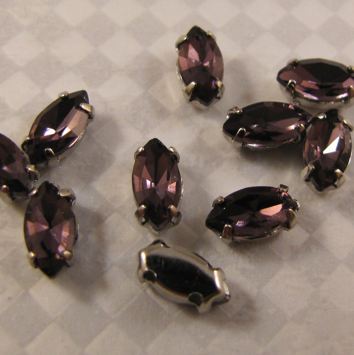 Navette Sew On Glass 8mmx4mm