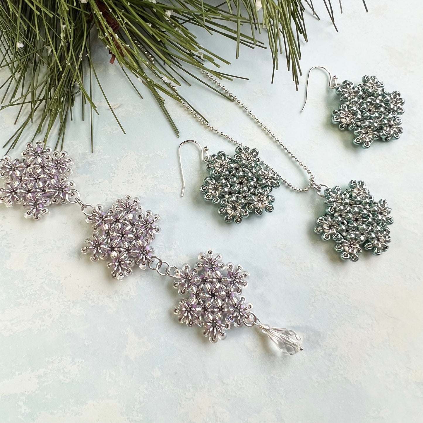 Reversible Beaded Mini Snowflakes Kit with Video Class - Pastel Purple Silver and SL Crystal AB