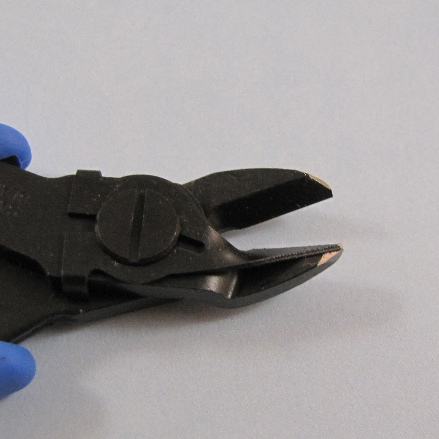Xuron Oval Head Micro-Shear Flush Cutter (9100)