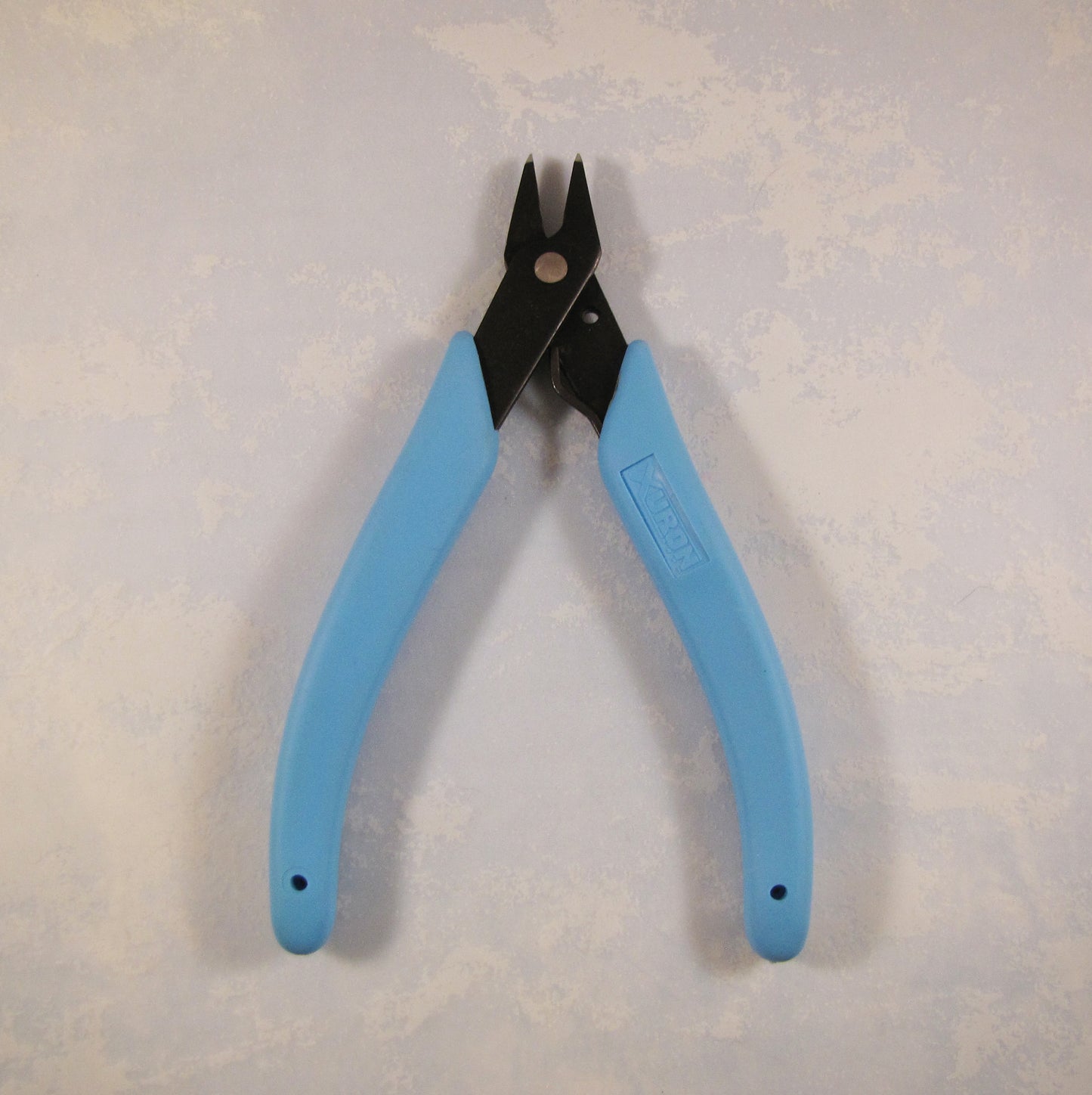 Xuron Chisel Nose Pliers (487)