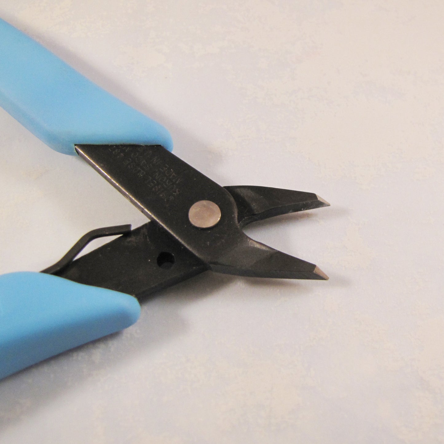 Xuron Chisel Nose Pliers (487)