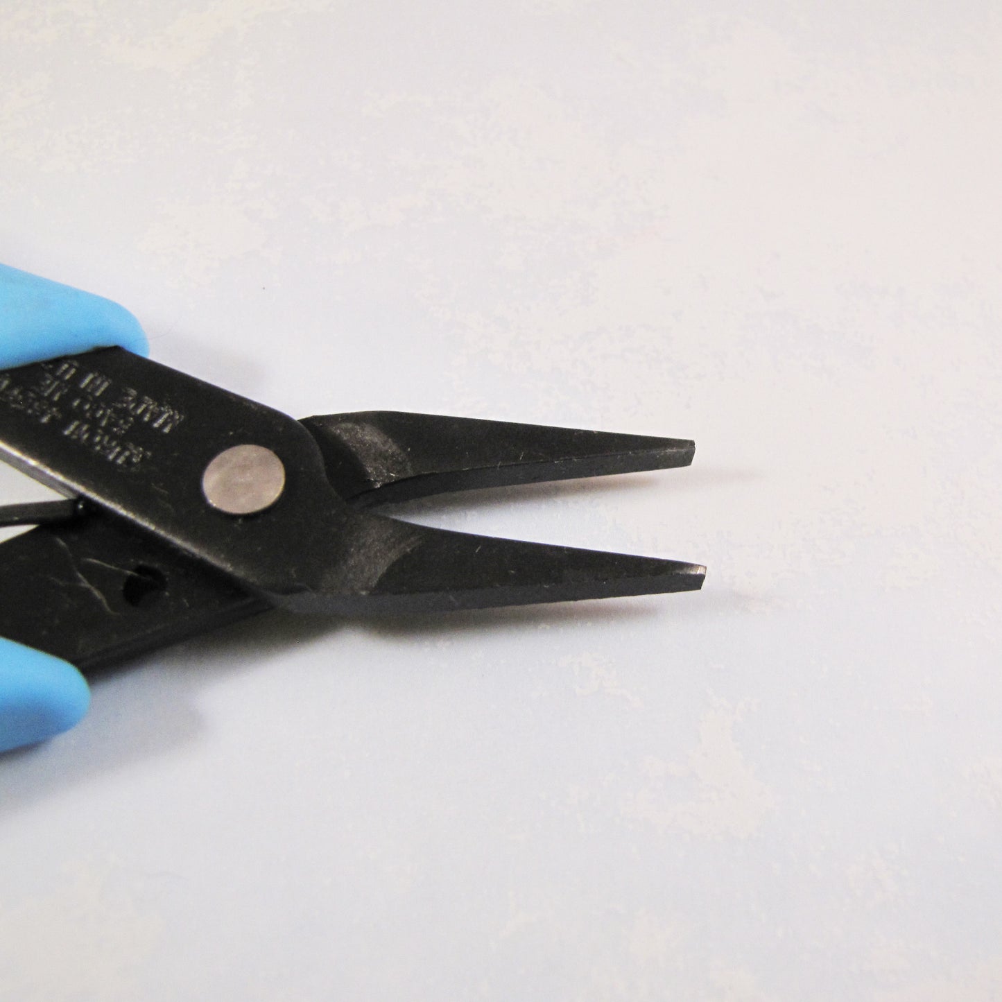 Xuron Pliers Long Flat (485)