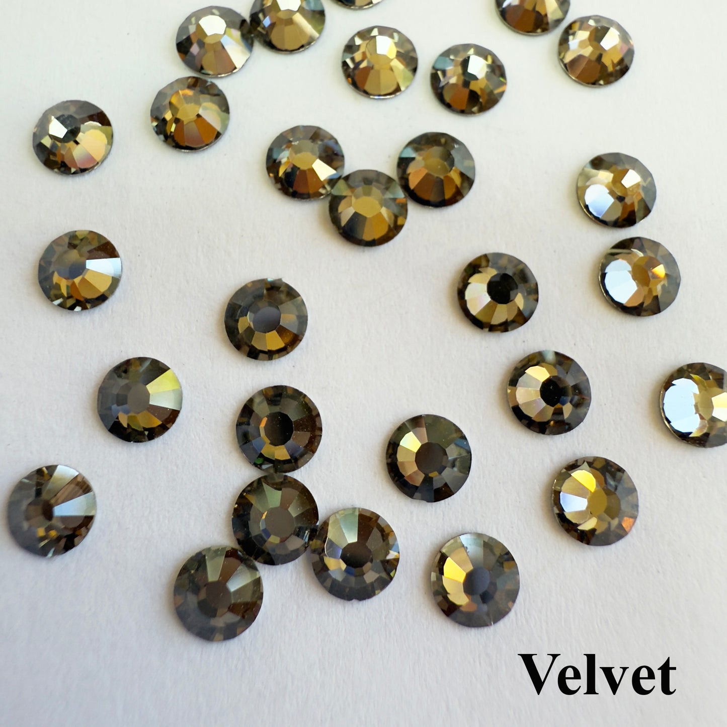 Set your own Preciosa Rose Montees Non AB Colors 16ss (3.8-4mm) - Pkg of 25 settings + 25 flat back Preciosa Rhinestones