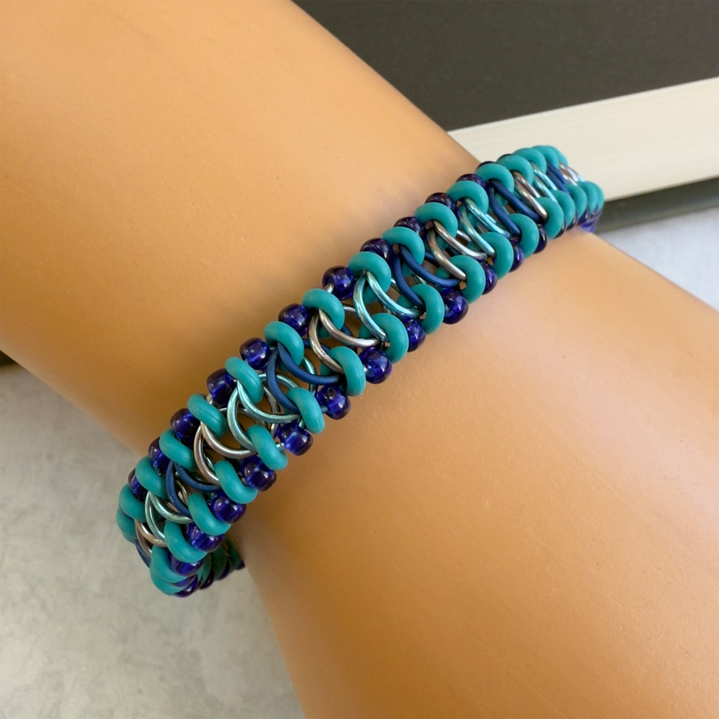 Mini European Delirium Beaded Stretch Bracelet Kit with Video Class - Teal & Sapphire Blue